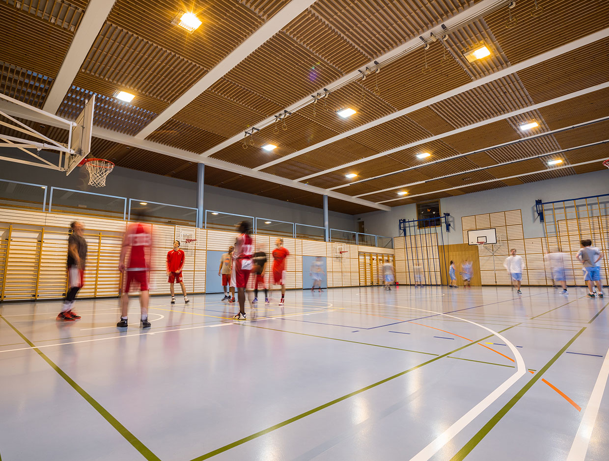 From multi-purpose sports halls to large stadia, Schréder has a full range of lighting solutions