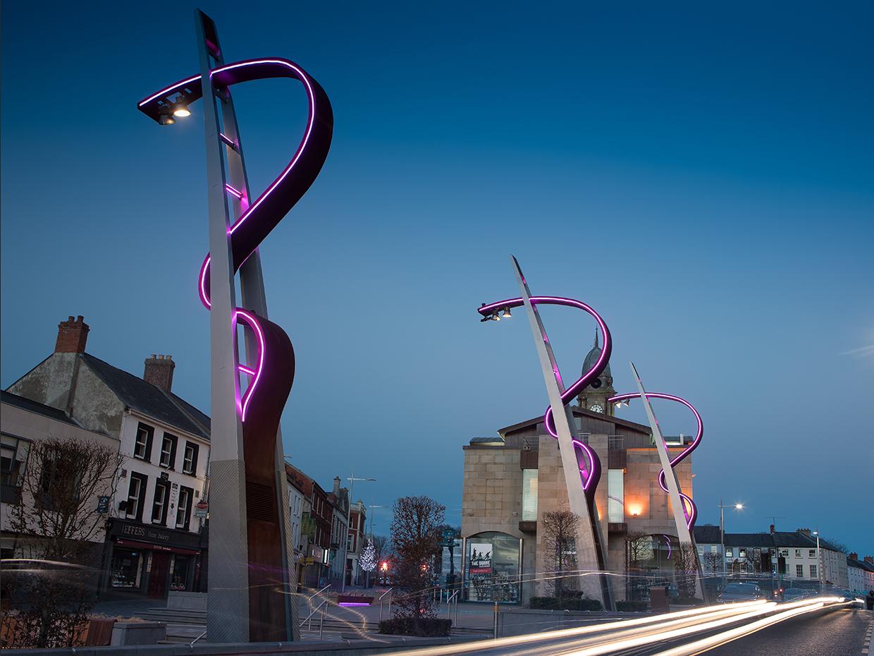 Schréder designed and developed customised lighting columns for Lisburn, Northern Ireland to reflect the city's heritage and identity