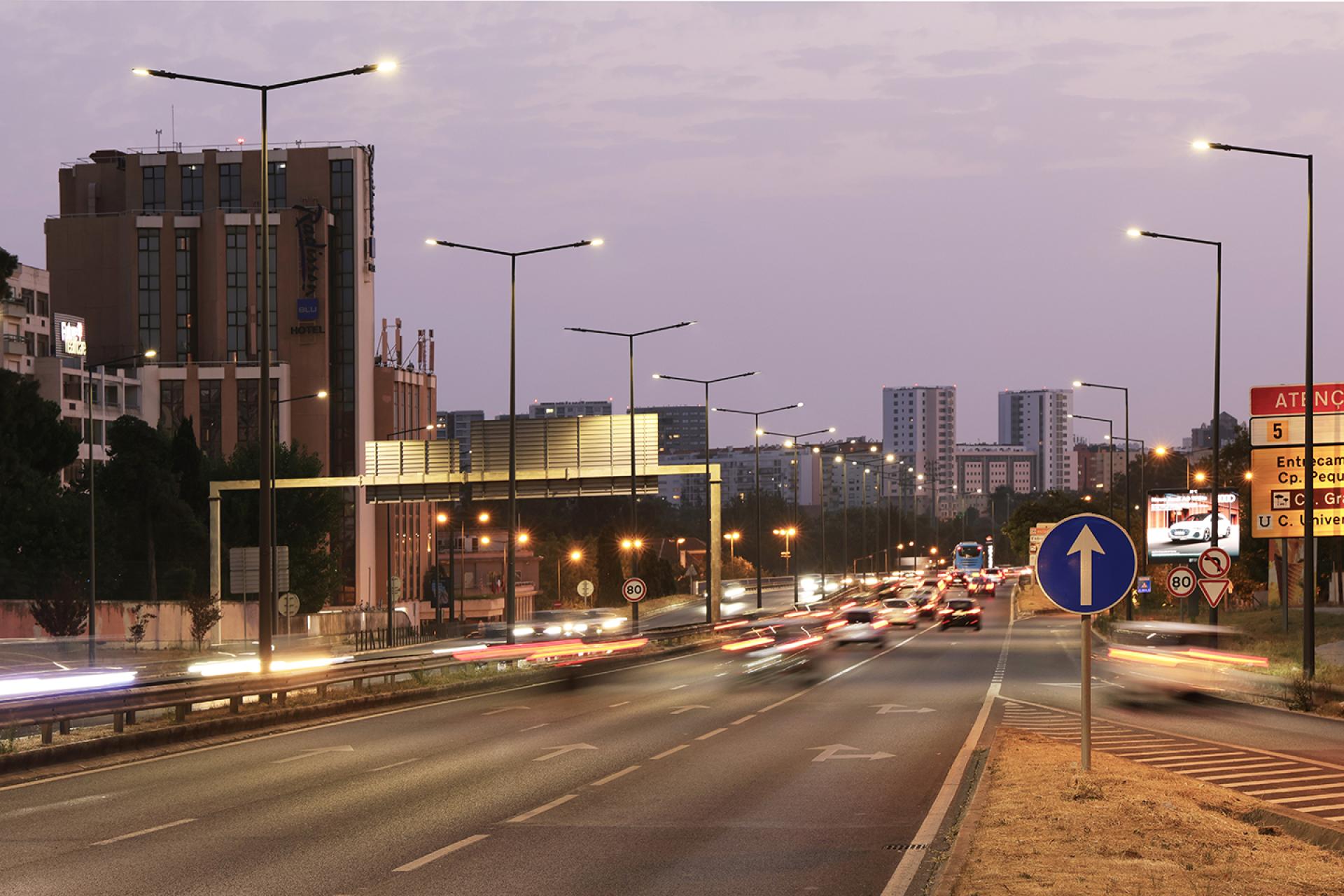 IZYLUM Segunda Circular Lisbon 